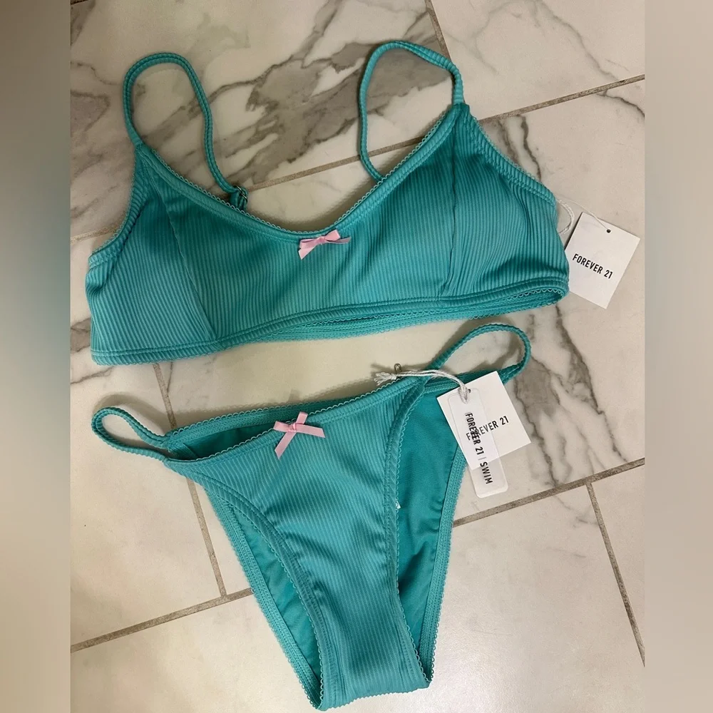 NWT Ribbed Bikini Size M - Picture 9 of 9